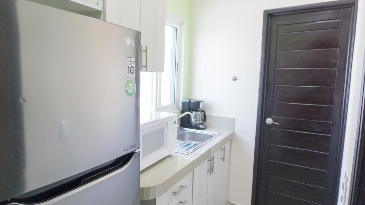 קנקון Hotel Suites La Roca מראה חיצוני תמונה